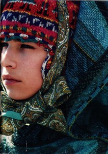 elle_fr_17_dec_1984_5.thumb.jpg.0a81eece355f31fd790aeef9ccb982a0.jpg