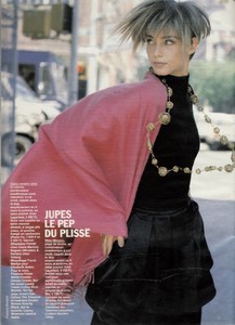 elle_fr_17_sept_1990_4.thumb.jpg.81981254deff2e3e734892628cb57927.jpg