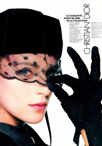 elle_fr_31_aug_1987_9.thumb.jpg.f31e47532a6b4ee3d7e26b3136e01c88.jpg
