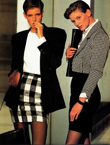 elle_us_march_1988_18.thumb.jpg.2c65fab2ca5997533713163b70a10760.jpg