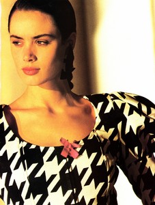 elle_us_march_1988_24.thumb.jpg.c875dce45a09b656dfa817dfc0fb0aa0.jpg