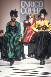 enrico-coveri-fw-1988-5.thumb.jpg.10f0d11d55d2f5aa4ab0a3a7a5ead2f6.jpg