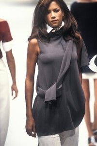 gianfranco-ferre-ss-1994-4.thumb.jpg.5307352b927550026955b0d1dbce6db6.jpg