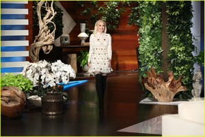 gwen-stefani-ellen-show-01.JPG