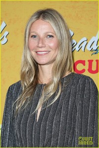 gwyneth-paltrow-goes-glam-for-pre-broadway-opening-01.jpg