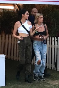 hailey-baldwin-and-kendall-jenner-coachella-2018-3.jpg