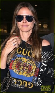 heidi-klum-tom-kaulitz-land-in-la-after-romantic-getaway-04.jpg