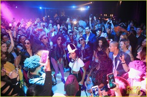 janelle-monae-duets-with-zoe-kravitz-on-screwed-stream-lyrics-download-03.jpg