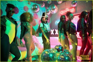 janelle-monae-duets-with-zoe-kravitz-on-screwed-stream-lyrics-download-08.jpg