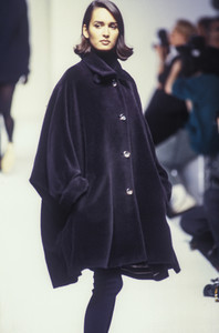 jil-sander-fw-1990-2.thumb.jpg.2dc734c477c35158d516d530b366199c.jpg