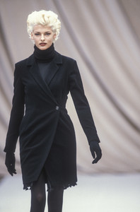 jil-sander-fw-1991-3.thumb.jpg.d04ba688ca949d7e5871e5312e47d263.jpg