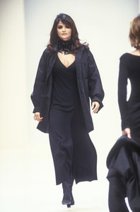 jil-sander-fw-1992-23.thumb.jpg.fbaee76ad5a3799e2b8bef2a721a9ce8.jpg