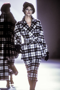 jil-sander-fw-1992-46.thumb.jpg.237ad6d996e594f86305f06d57fd448c.jpg