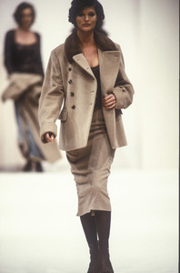 jil-sander-fw-1992-5.thumb.jpg.fb6f52090d0c12757df2ca7ef162682e.jpg