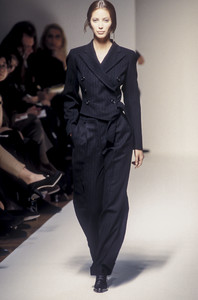 jil-sander-fw-1993-5.thumb.jpg.a1458b7f2cffb115effc6dd12b56e957.jpg