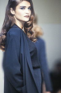 jil-sander-ss-1992-5.thumb.jpg.5d91e0a61eb0ad9f68cac232db360e56.jpg