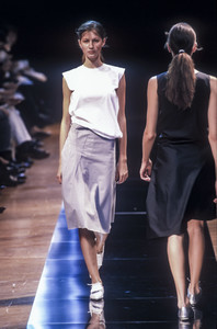 jil-sander-ss-1999-1.thumb.jpg.e3ad199f7678b0eac95b04058fcae65a.jpg