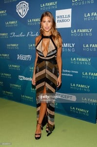 kara-del-toro-arrives-to-the-lafh-awards-at-the-lot-in-west-hollywood-picture-id942496414.jpg