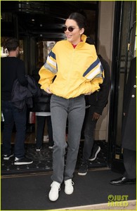 kendall-jenner-kaia-gerber-leave-hotel-in-paris-01.jpg