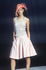 kenzo-ss-2000-1.thumb.jpg.74bfc11e9e387eee9e32cef4dc385510.jpg