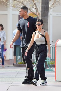 kourtney-kardashian-at-disneyland-in-anaheim-04-21-2018-6.jpg