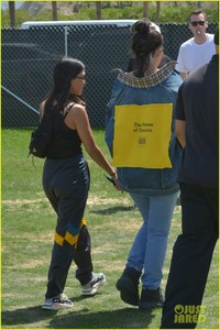 kylie-jenner-and-kourtney-kardashian-arrive-at-coachella-with-their-boyfriends-44.jpg