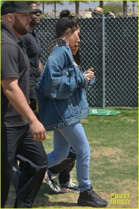 kylie-jenner-and-kourtney-kardashian-arrive-at-coachella-with-their-boyfriends-47.jpg