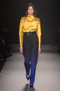 lanvin-rf18-0632.thumb.jpg.963f2e8b7106465d159a6ea087a829b3.jpg