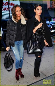 lily-aldridge-joan-smalls-go-out-for-dinner-03.jpg