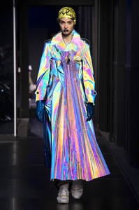 maison-margiela-po-hc-rs18-0016.thumb.jpg.3104f9322ed42390cc99d25cbfae2032.jpg