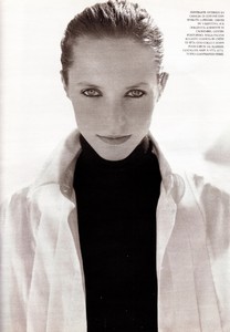 marie_claire_italia_dec_1993_14.thumb.jpg.e18e8b6df41095d1f73fec77edbb4f40.jpg