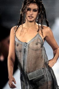 nicole-miller-ss-1994-5.thumb.jpg.a193fda524879b4649475f6675f678bb.jpg