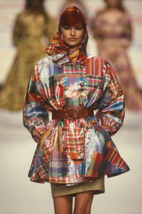 oscar-de-la-renta-ss-1992-1.thumb.jpg.286b9d19059770aa131b6a7c7f7ad038.jpg