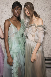 preen-bks-v-rs18-1604.thumb.jpg.55f3e75dd567b88d1ac72e725d99107b.jpg
