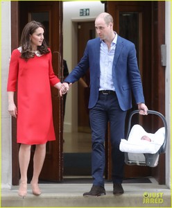 prince-william-jokes-reporters-14.jpg