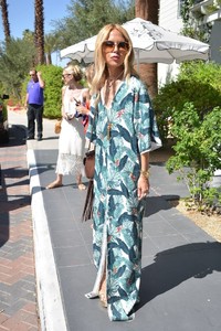 rachel-zoe-coachella-party-in-palm-springs-04-14-2018-1.thumb.jpg.b9e1c0ac5e84c07ee285b58f54f94b1e.jpg