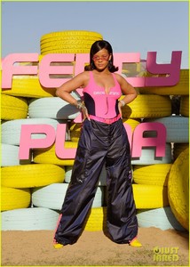 rihanna-fenty-puma-coachella-party-19.jpg