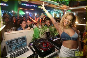 rita-ora-performs-new-song-proud-at-coachella-01.jpg