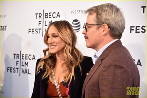 sarah-jessica-parker-supports-hubby-matthew-broderick-at-to-dust-tribeca-fest-premiere-24.jpg