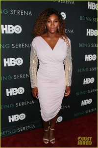 serena-williams-gets-tons-of-support-at-being-serena-premiere-03.JPG