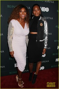 serena-williams-gets-tons-of-support-at-being-serena-premiere-08.JPG