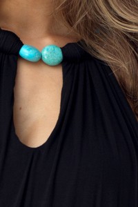 tamanna_y812-rx_blk_front-detail.jpg