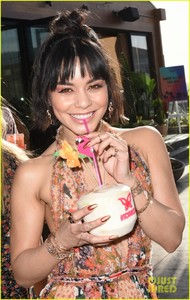 vanessa-hudgens-sinful-colors-launch-party-04.jpg