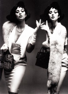 vogue_italia_mar_1995_94.thumb.jpg.11fbfd1fb716a913963147fa781530a9.jpg