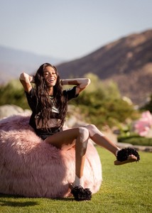 winnie-harlow-festival-kick-off-brunch-at-coachella-2018-0.jpg