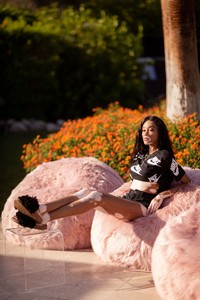 winnie-harlow-festival-kick-off-brunch-at-coachella-2018-1.jpg