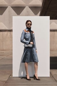 00003-bottega-veneta-vogue-pre-fall-2018-pr.thumb.jpg.2ce2eb436722c4d25a964f9a885ac069.jpg