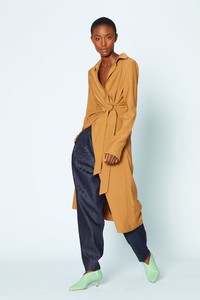 00006-tibi-vogue-resort-2019-pr.thumb.jpg.9f3ce2deb7641fd64304a27635a2c3a6.jpg