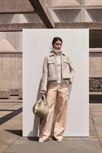 00013-bottega-veneta-vogue-pre-fall-2018-pr.thumb.jpg.3e05bb0e93356b814d5e17b68877d914.jpg