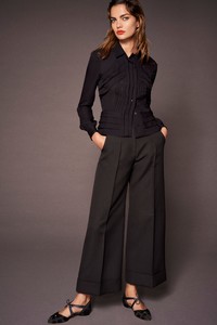 00014-zac-posen-vogue-resort-2019-pr.thumb.jpg.4440c15dac8a20f0bbe95c1e48f8658b.jpg